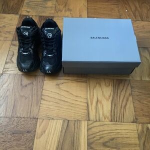 Balenciaga Men's Black Trainers